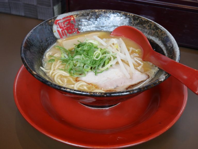 女性必見!! あっさり＆濃厚鶏がら 〜 らーめん極 〜