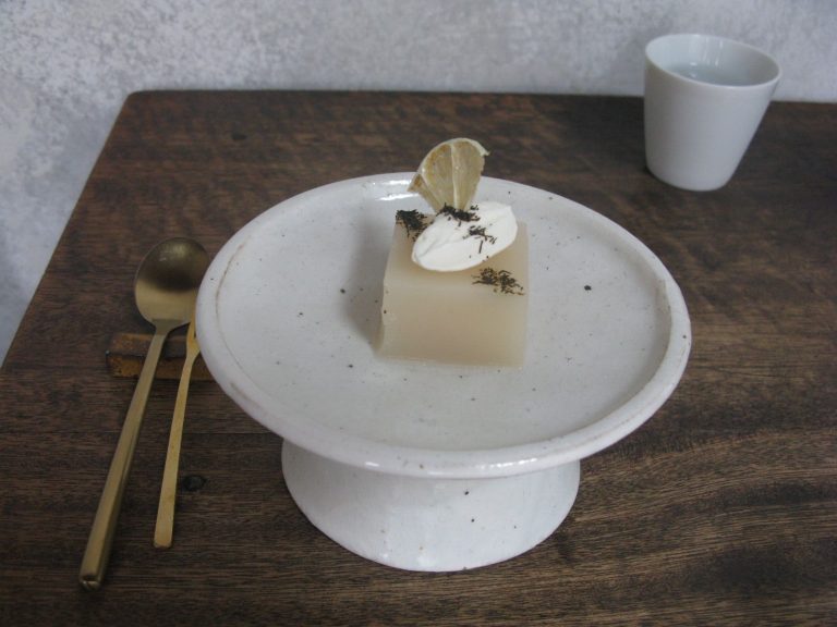 ～和と洋を組み合わせた新感覚スイーツ～甘党茶屋　京　梅園　うめぞの茶房